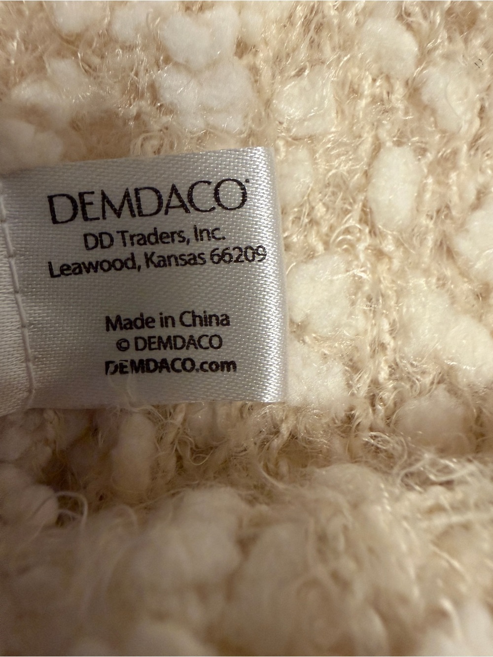 Giving Collection Shawl - Picture 4 of 5